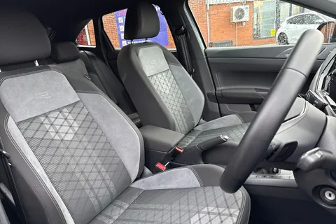 YV23AAZ Volkswagen Taigo 1.5 TSI R-Line DSG Euro 6 (s/s) 5dr Thumbnail #25