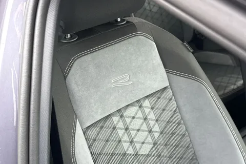 YV23AAZ Volkswagen Taigo 1.5 TSI R-Line DSG Euro 6 (s/s) 5dr Thumbnail #33