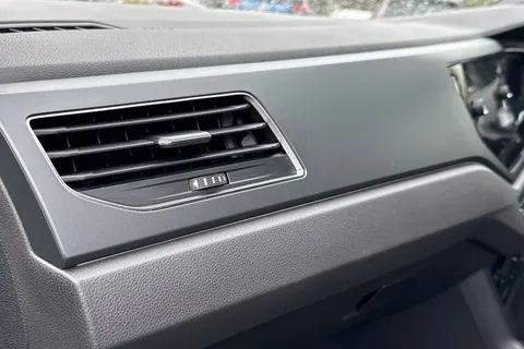 YV23AAZ Volkswagen Taigo 1.5 TSI R-Line DSG Euro 6 (s/s) 5dr Thumbnail #37