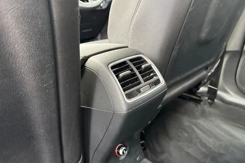 YF18OUL Audi Q3 1.4 TFSI CoD Sport Euro 6 (s/s) 5dr Thumbnail #35