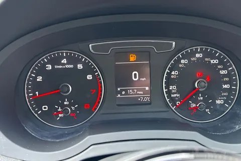 YF18OUL Audi Q3 1.4 TFSI CoD Sport Euro 6 (s/s) 5dr Thumbnail #56