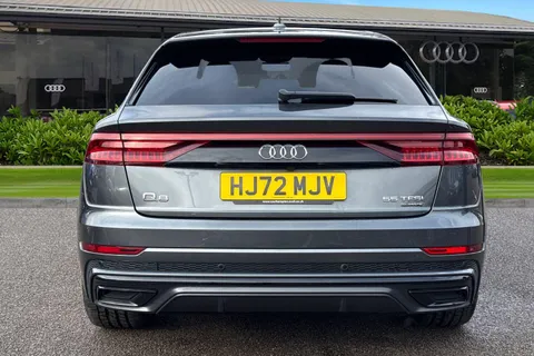 4 of 56 for Audi Q8 Black Edition 55 TFSI quattro 340 PS tiptronic