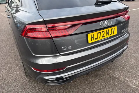 8 of 56 for Audi Q8 Black Edition 55 TFSI quattro 340 PS tiptronic