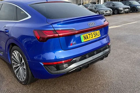 NA73SHJ Audi Q8 e-tron Sportback S line 55 e-tron quattro 300,00 kW Thumbnail #9