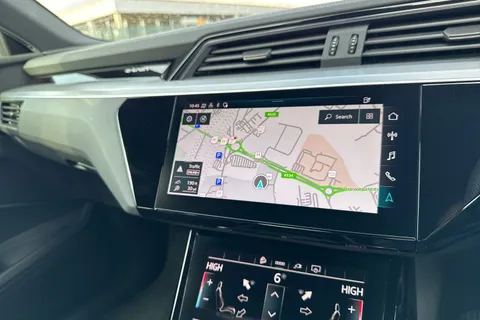 NA73SHJ Audi Q8 e-tron Sportback S line 55 e-tron quattro 300,00 kW Thumbnail #18