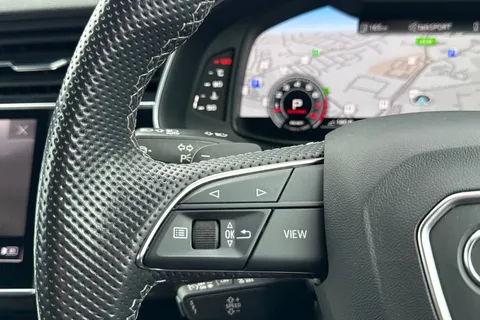 27 of 56 for Audi Q8 Black Edition 55 TFSI quattro 340 PS tiptronic