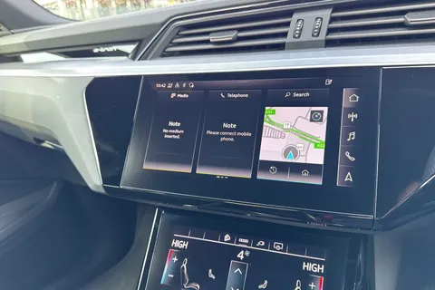 NA73SHJ Audi Q8 e-tron Sportback S line 55 e-tron quattro 300,00 kW Thumbnail #34