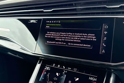 43 of 56 for Audi Q8 Black Edition 55 TFSI quattro 340 PS tiptronic