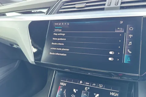 NA73SHJ Audi Q8 e-tron Sportback S line 55 e-tron quattro 300,00 kW Thumbnail #44