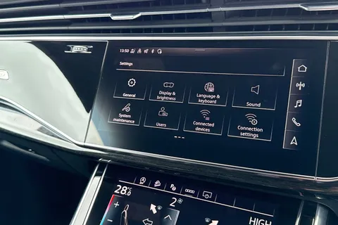 48 of 56 for Audi Q8 Black Edition 55 TFSI quattro 340 PS tiptronic