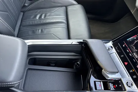 NA73SHJ Audi Q8 e-tron Sportback S line 55 e-tron quattro 300,00 kW Thumbnail #55