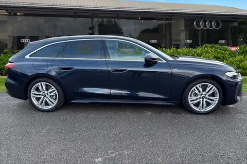  Audi A5 Avant 2.0 e-hybrid 25.9kWh S line S Tronic quattro Euro 6 (s/s) 5dr Thumbnail #4