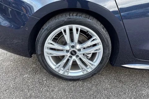  Audi A5 Avant 2.0 e-hybrid 25.9kWh S line S Tronic quattro Euro 6 (s/s) 5dr Thumbnail #11