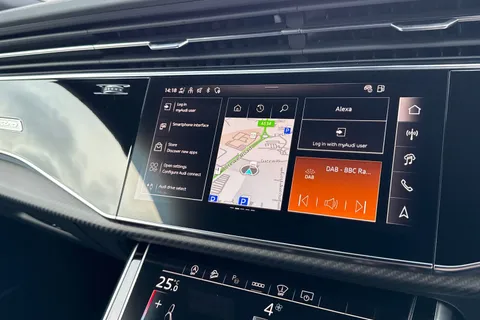 Audi RS Q8 4.0 TFSI V8 Performance Carbon Vorsprung Tiptronic quattro Euro 6 (s/s) 5dr Thumbnail #40