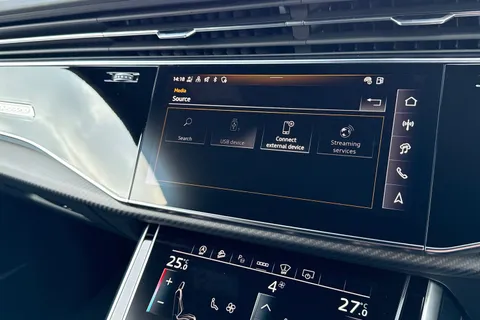 Audi RS Q8 4.0 TFSI V8 Performance Carbon Vorsprung Tiptronic quattro Euro 6 (s/s) 5dr Thumbnail #45