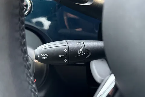 DX23GHZ FIAT 500 1.0 MHEV Dolcevita Euro 6 (s/s) 3dr Thumbnail #40