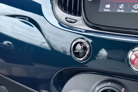 DX23GHZ FIAT 500 1.0 MHEV Dolcevita Euro 6 (s/s) 3dr Thumbnail #51