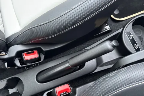 DX23GHZ FIAT 500 1.0 MHEV Dolcevita Euro 6 (s/s) 3dr Thumbnail #56