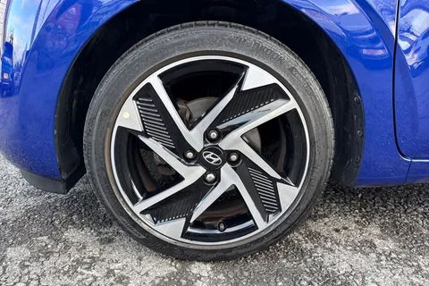 NG72FSX Hyundai I10 1.0 MPi Premium 5dr Auto Thumbnail #16