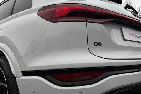 LM75CVX Audi Q6 E-Tron Q6 SUV Edition 1 e-tron quattro 285,00 kW Thumbnail #8