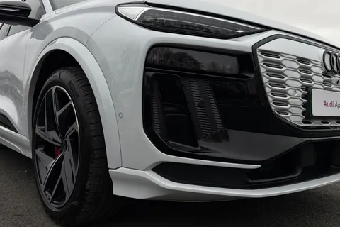 LM75CVX Audi Q6 E-Tron Q6 SUV Edition 1 e-tron quattro 285,00 kW Thumbnail #9