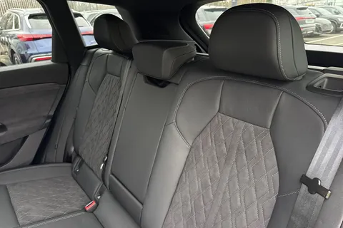 LM75CVX Audi Q6 E-Tron Q6 SUV Edition 1 e-tron quattro 285,00 kW Thumbnail #19