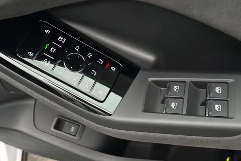 LM75CVX Audi Q6 E-Tron Q6 SUV Edition 1 e-tron quattro 285,00 kW Thumbnail #21