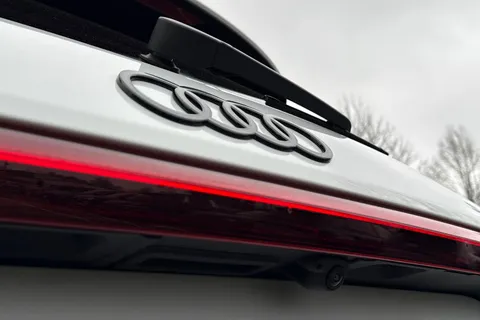 LM75CVX Audi Q6 E-Tron Q6 SUV Edition 1 e-tron quattro 285,00 kW Thumbnail #29