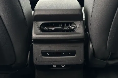 LM75CVX Audi Q6 E-Tron Q6 SUV Edition 1 e-tron quattro 285,00 kW Thumbnail #35