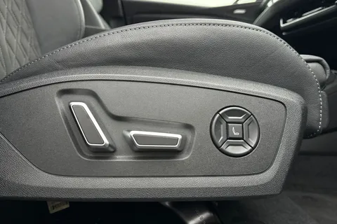 LM75CVX Audi Q6 E-Tron Q6 SUV Edition 1 e-tron quattro 285,00 kW Thumbnail #36