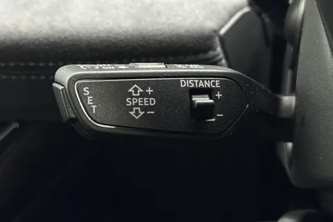 LM75CVX Audi Q6 E-Tron Q6 SUV Edition 1 e-tron quattro 285,00 kW Thumbnail #38