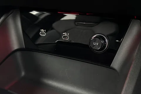 LM75CVX Audi Q6 E-Tron Q6 SUV Edition 1 e-tron quattro 285,00 kW Thumbnail #39