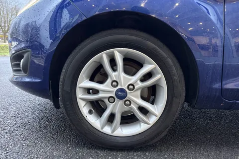 HY16CEJ Ford Fiesta 1.0 EcoBoost Zetec 5dr Thumbnail #11