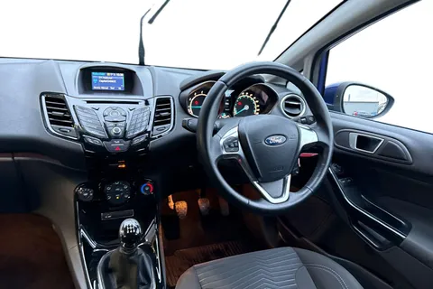 HY16CEJ Ford Fiesta 1.0 EcoBoost Zetec 5dr Thumbnail #17