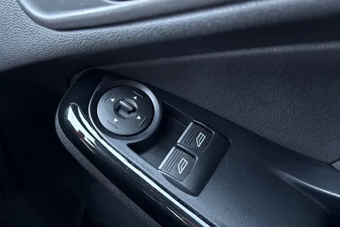 HY16CEJ Ford Fiesta 1.0 EcoBoost Zetec 5dr Thumbnail #36