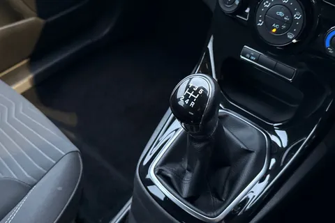 HY16CEJ Ford Fiesta 1.0 EcoBoost Zetec 5dr Thumbnail #47