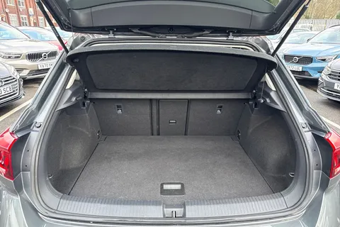 WD22MFF Volkswagen T-Roc 1.5 TSI Style DSG Euro 6 (s/s) 5dr Thumbnail #10