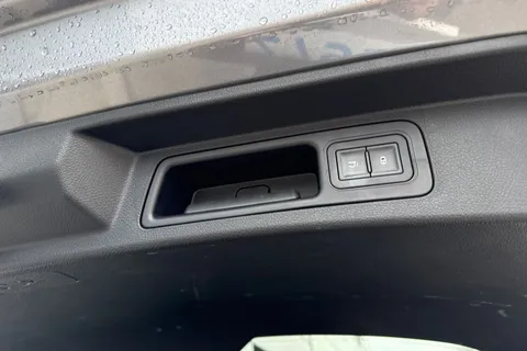 LC25BFF BYD Seal U 1.5 DM-i 26.6kWh Comfort CVT Auto Euro 6 (s/s) 5dr Thumbnail #26