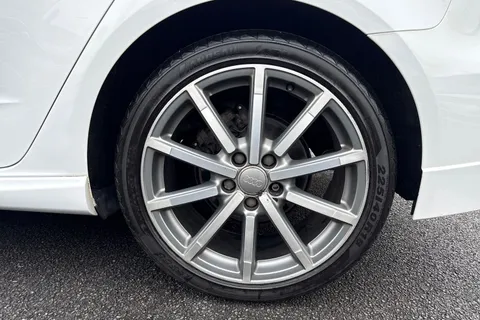 YF19WBZ Audi A3 1.0 TFSI 30 Black Edition Sportback Euro 6 (s/s) 5dr Thumbnail #8