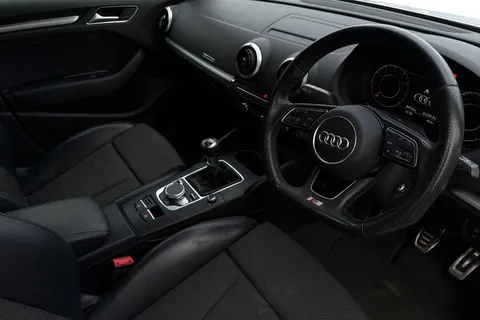 YF19WBZ Audi A3 1.0 TFSI 30 Black Edition Sportback Euro 6 (s/s) 5dr Thumbnail #9