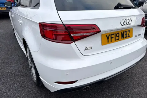 YF19WBZ Audi A3 1.0 TFSI 30 Black Edition Sportback Euro 6 (s/s) 5dr Thumbnail #17