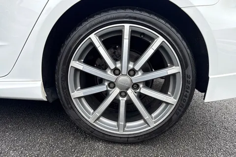 YF19WBZ Audi A3 1.0 TFSI 30 Black Edition Sportback Euro 6 (s/s) 5dr Thumbnail #23