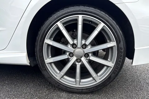 YF19WBZ Audi A3 1.0 TFSI 30 Black Edition Sportback Euro 6 (s/s) 5dr Thumbnail #25