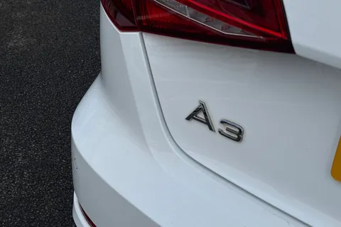 YF19WBZ Audi A3 1.0 TFSI 30 Black Edition Sportback Euro 6 (s/s) 5dr Thumbnail #26