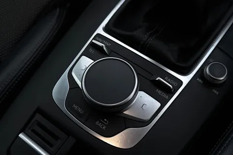 YF19WBZ Audi A3 1.0 TFSI 30 Black Edition Sportback Euro 6 (s/s) 5dr Thumbnail #28