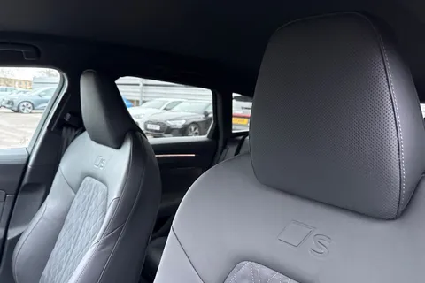 Audi A6 Avant 2.0 TDI Edition 1 S Tronic quattro Euro 6 (s/s) 5dr Thumbnail #24