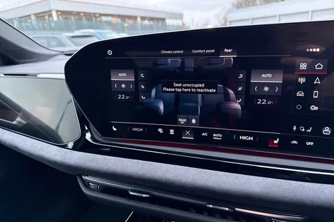 Audi A6 Avant 2.0 TDI Edition 1 S Tronic quattro Euro 6 (s/s) 5dr Thumbnail #48