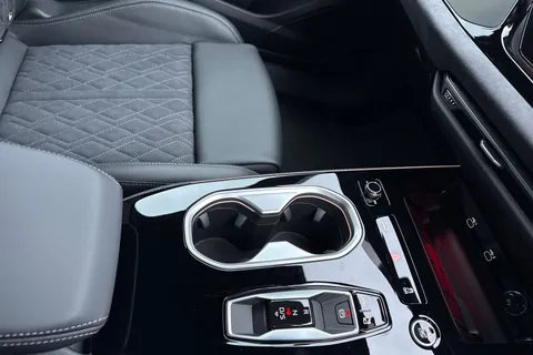 Audi A6 Avant 2.0 TDI Edition 1 S Tronic quattro Euro 6 (s/s) 5dr Thumbnail #51