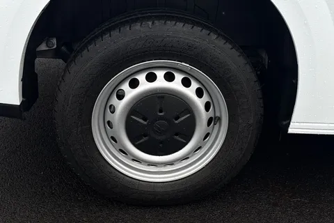 MF25JKK Volkswagen Transporter 2.0 TDI 150 Commerce Plus Van Thumbnail #7