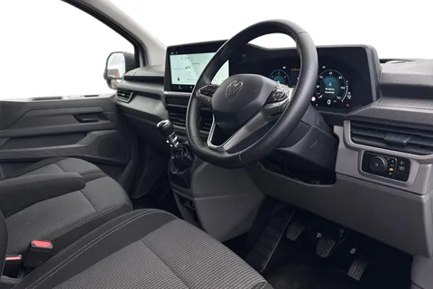 MF25JKV Volkswagen Transporter 2.0 TDI 150 Commerce Plus Van Thumbnail #8